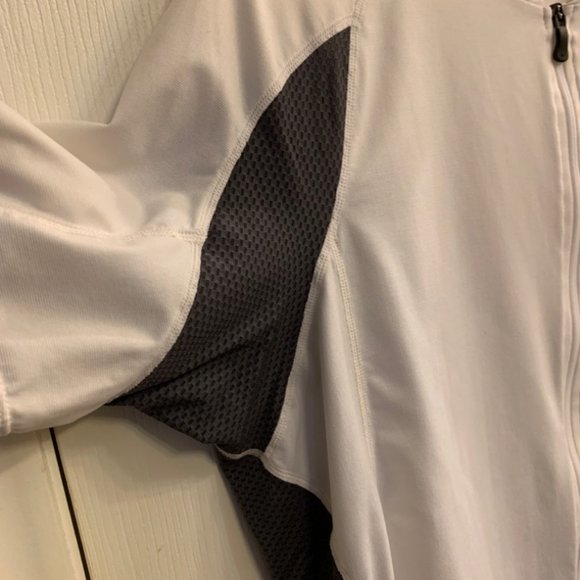 SUGOI Cycling Shirt White Grey With Pockets Compression Full Zip Men’s Size XL - Picture 5 of 8